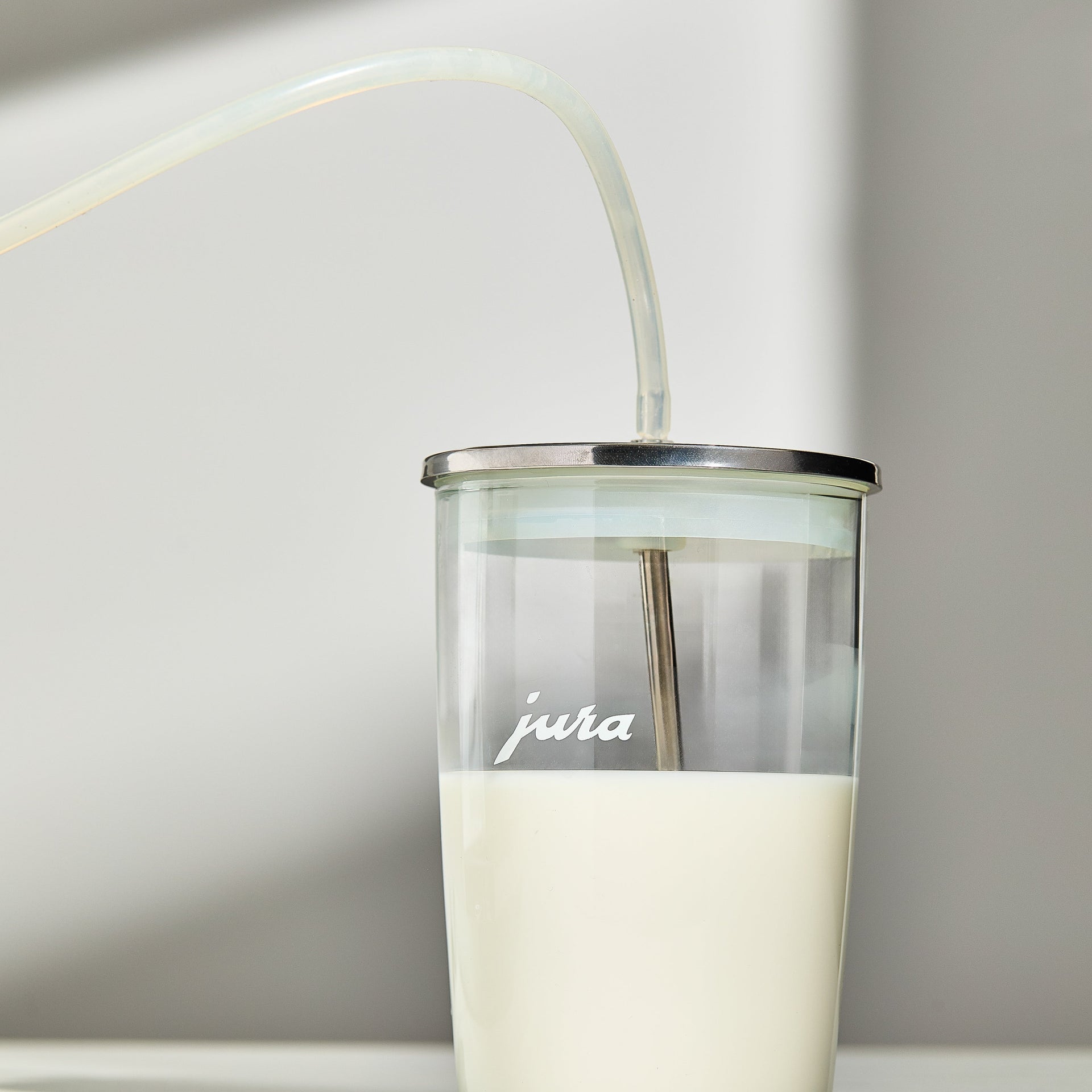 jura-glass-milk-container