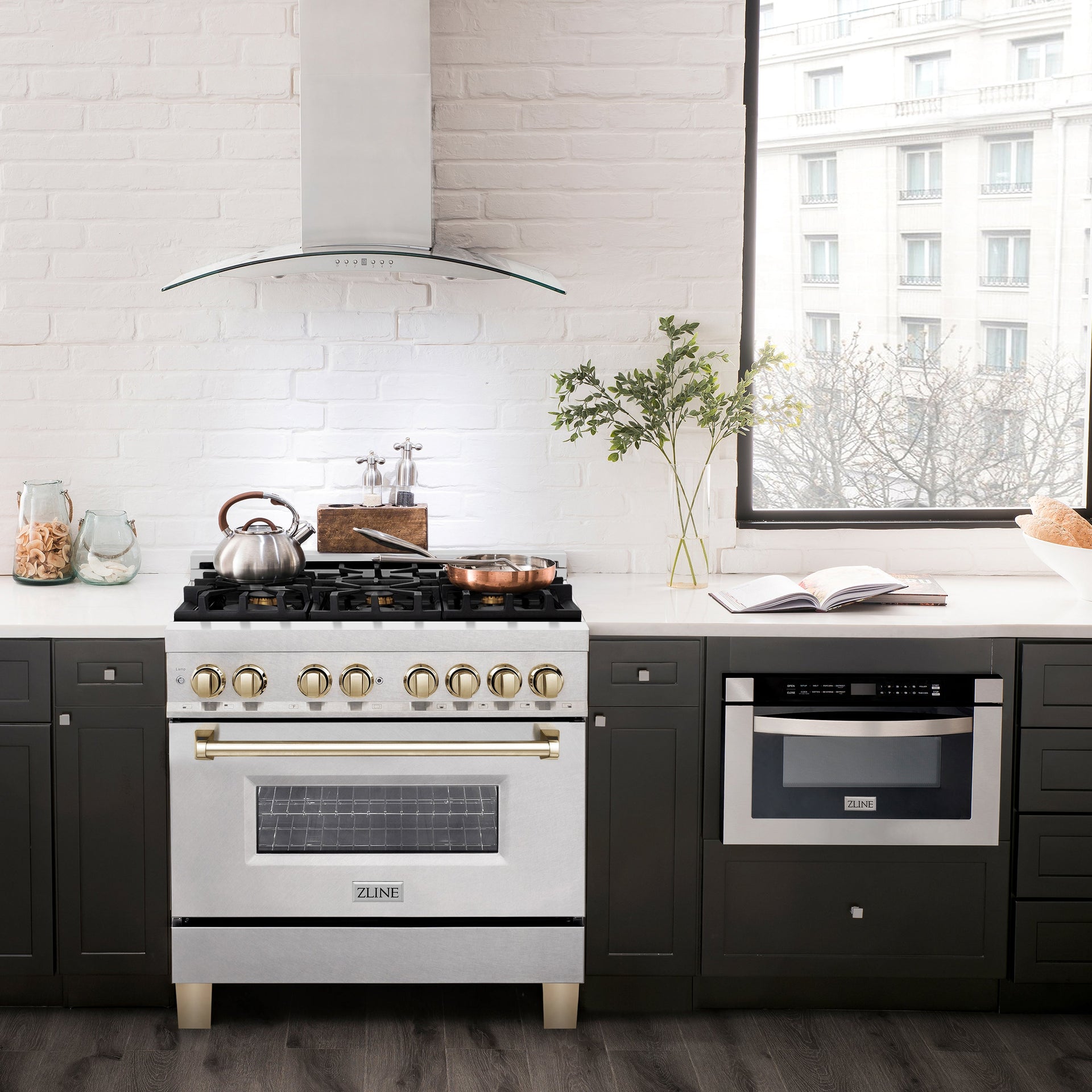 zline-autograph-36-in-4-6-cu-ft-legacy-dual-fuel-range-with-6-gas-burners-and-electric-convection-oven-in-satin-stainless-steel-with-polished-gold-accents-rasz-sn-36-g