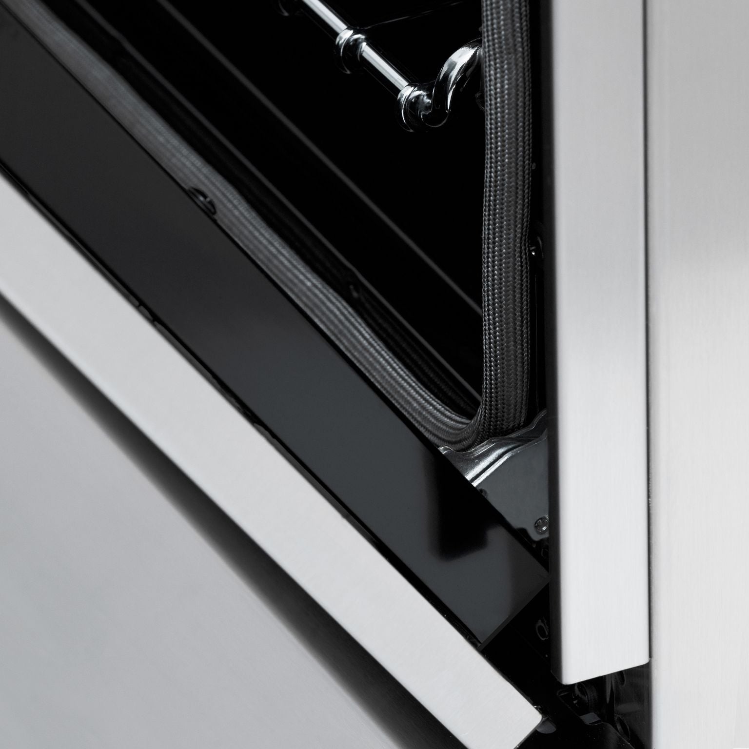 zline-autograph-edition-24-in-dual-fuel-range-2-8-cu-ft-stainless-steel-with-champagne-bronze-accents-raz-24-cb
