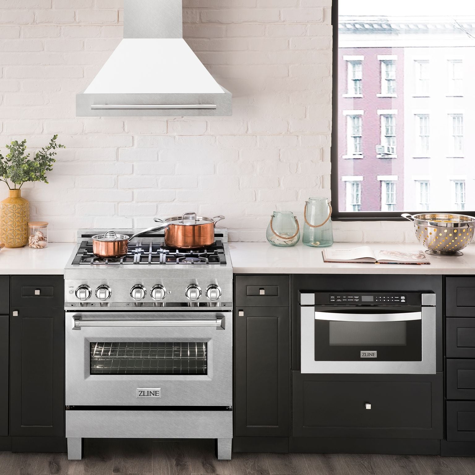zline-30-in-wall-mount-range-hood-satin-stainless-steel-white-matte-shell-400-cfm-led-lighting-8654snx-wm-30