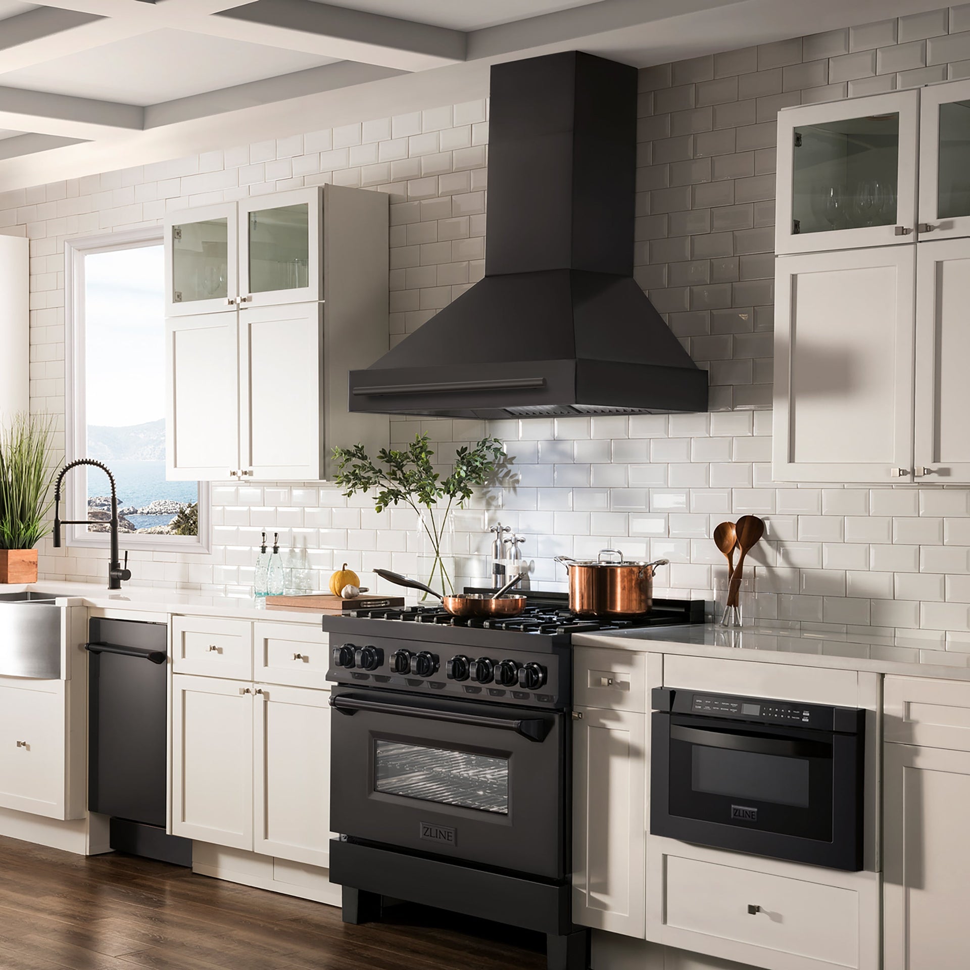 zline-36-in-range-hood-black-stainless-steel-wall-mount-with-black-handle-bs655-36-bs