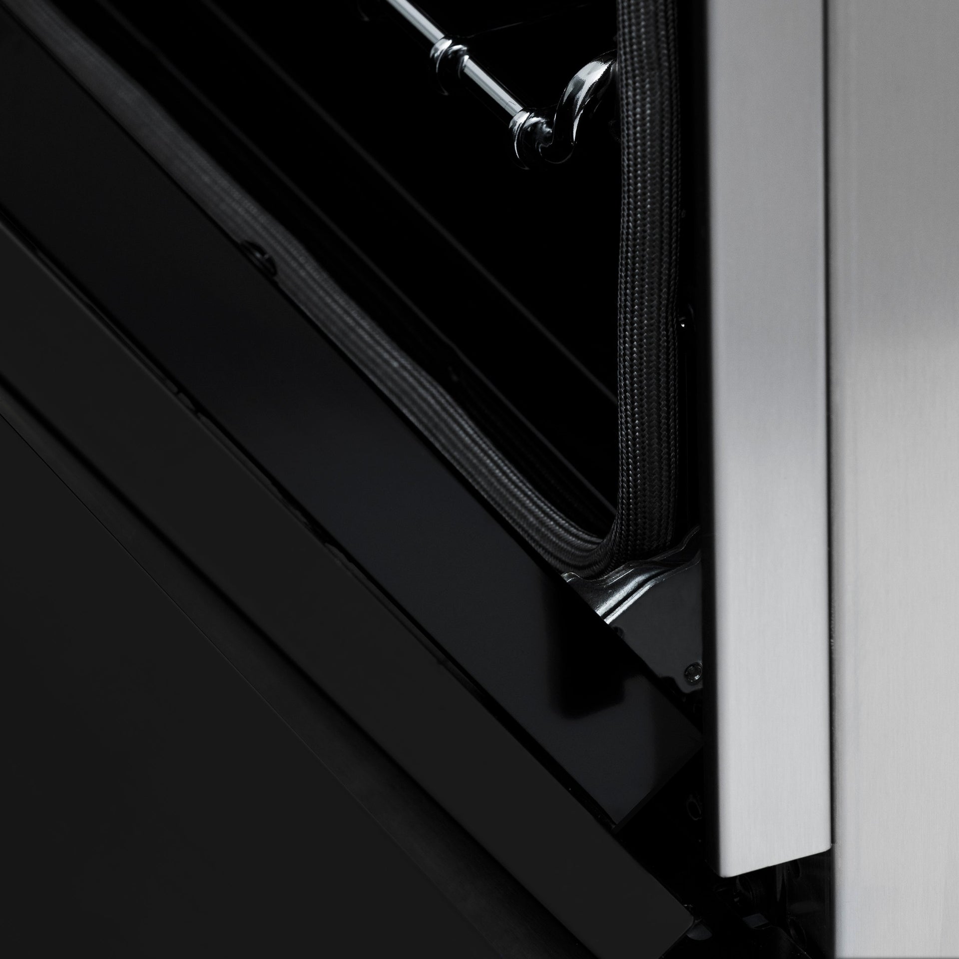 zline-60-inch-dual-fuel-professional-range-with-gas-cooktop-and-electric-convection-oven-in-stainless-steel-with-black-matte-door-ra-blm-60