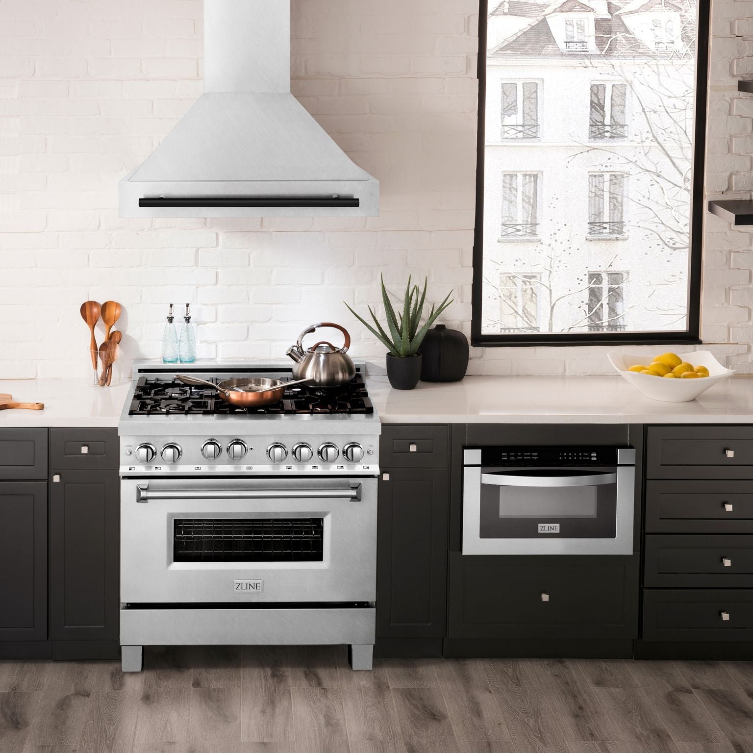 zline-36-inch-wall-mount-range-hood-satin-stainless-steel-matte-black-handle-8654snz-36-mb