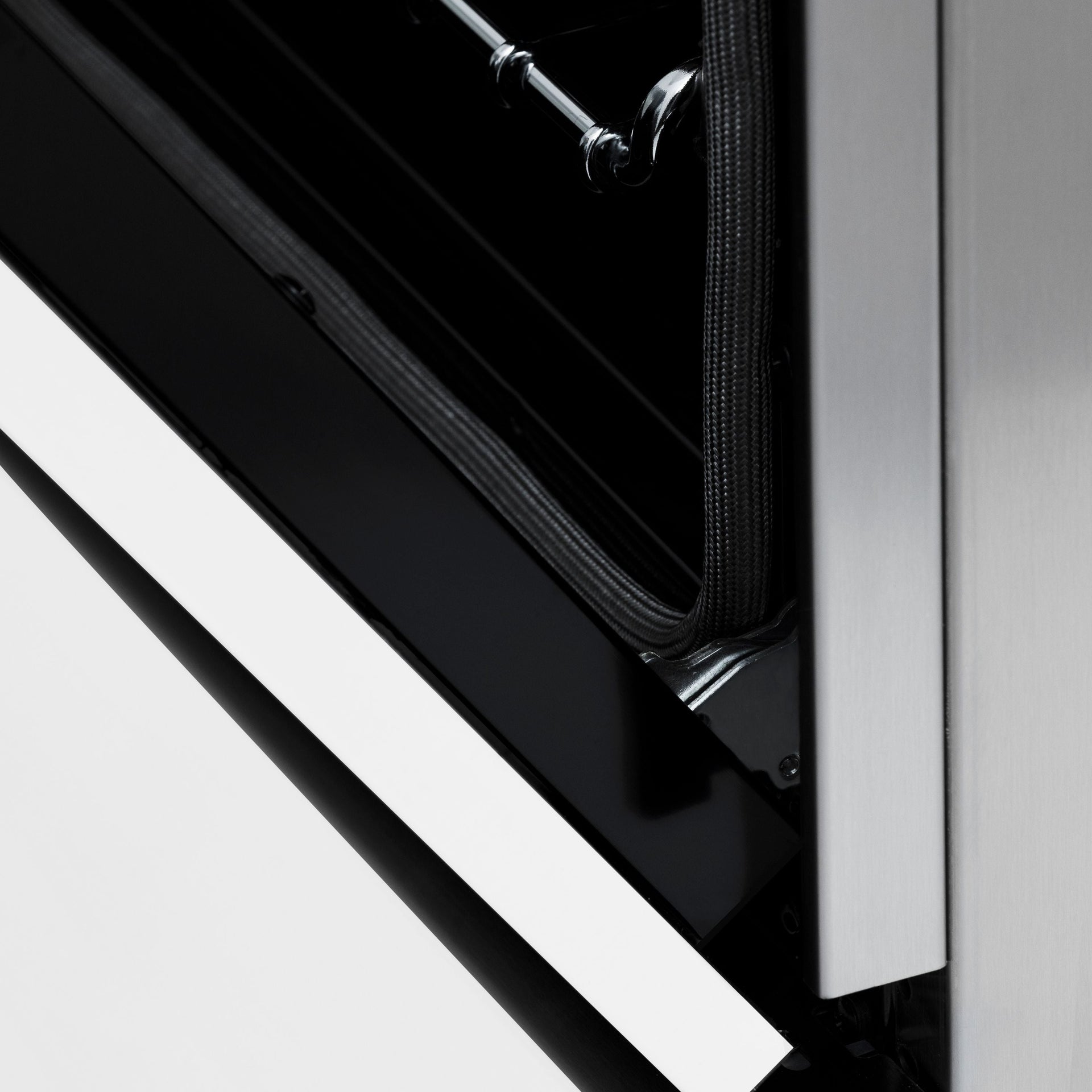 zline-autograph-30-in-4-0-cu-ft-dual-fuel-range-with-gas-cooktop-and-electric-convection-oven-in-stainless-steel-with-white-matte-door-and-champagne-bronze-accents-raz-wm-30-cb