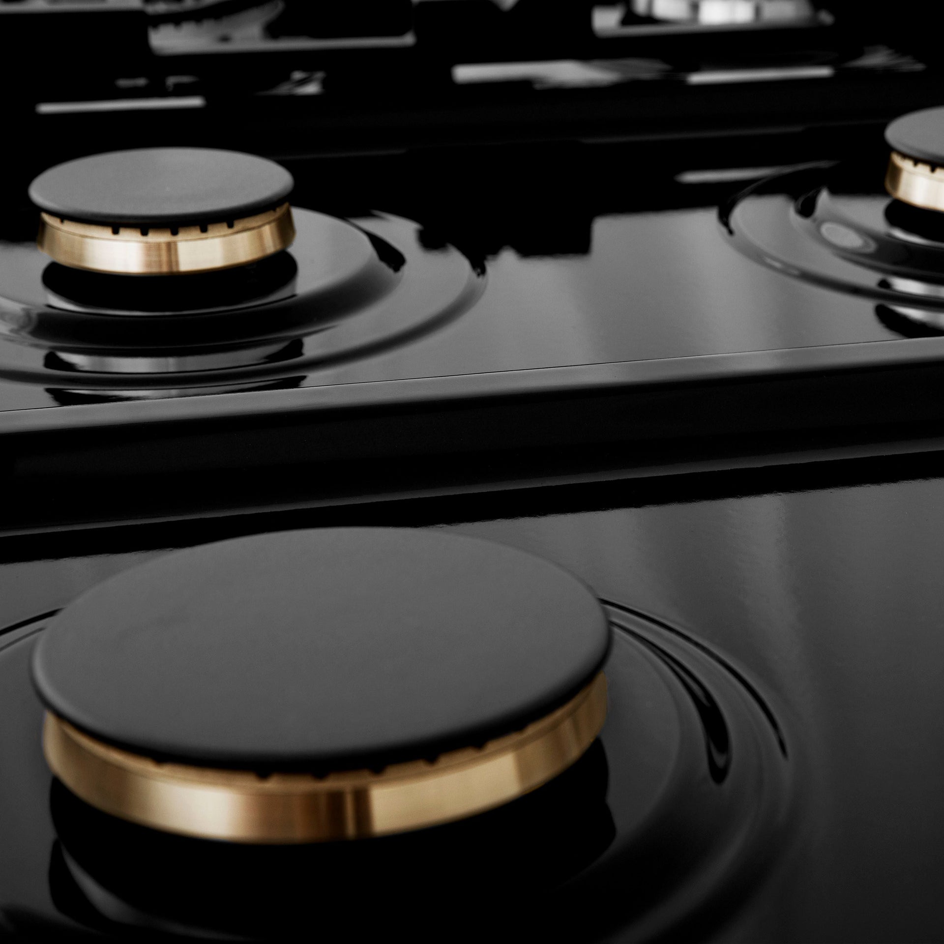 zline-autograph-36-legacy-gas-rangetop-with-6-burners-and-porcelain-cooktop-in-satin-stainless-steel-with-matte-black-accents-rtsz-36-mb