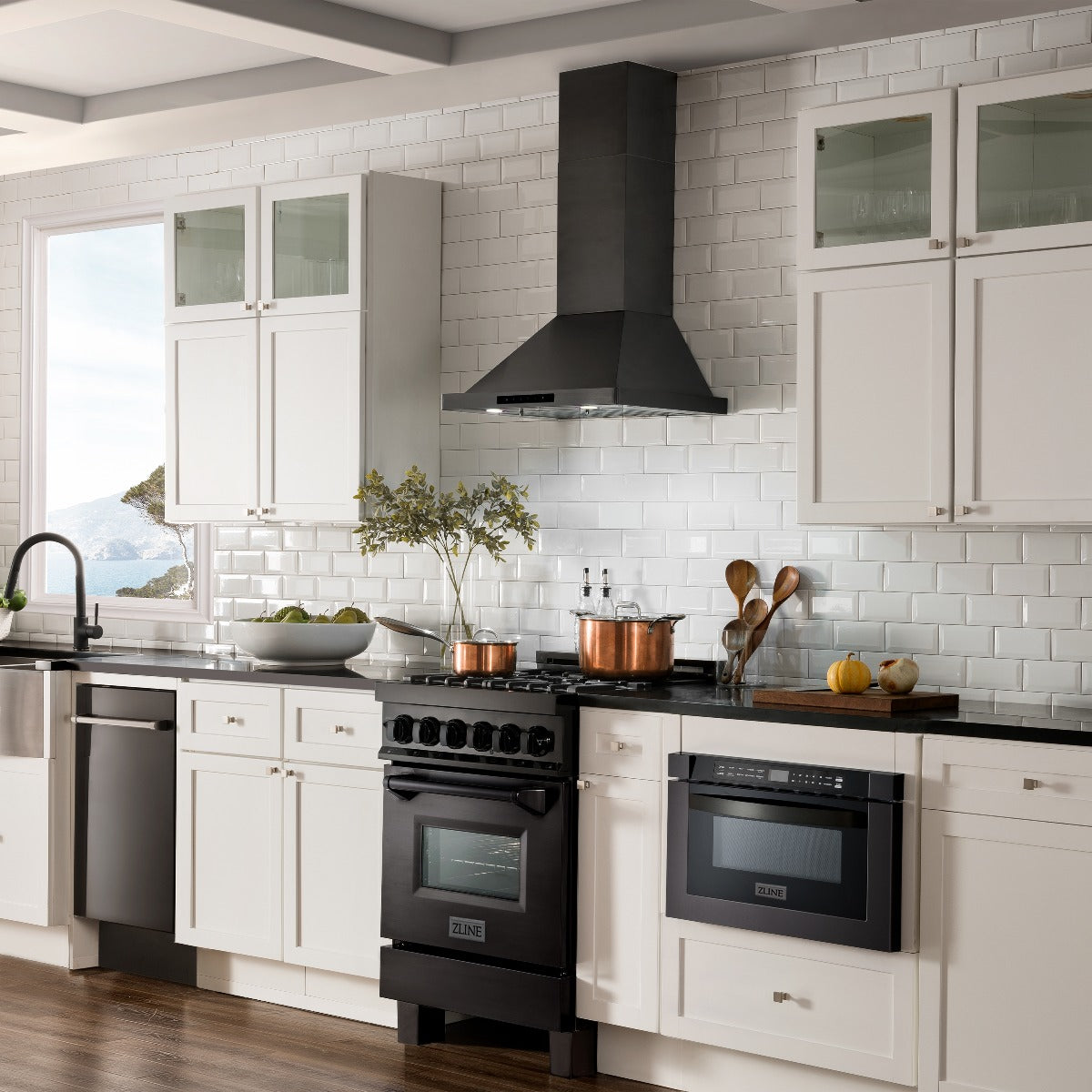zline-24-inch-wall-mount-range-hood-convertible-vent-black-stainless-steel-400-cfm-bskbn-24