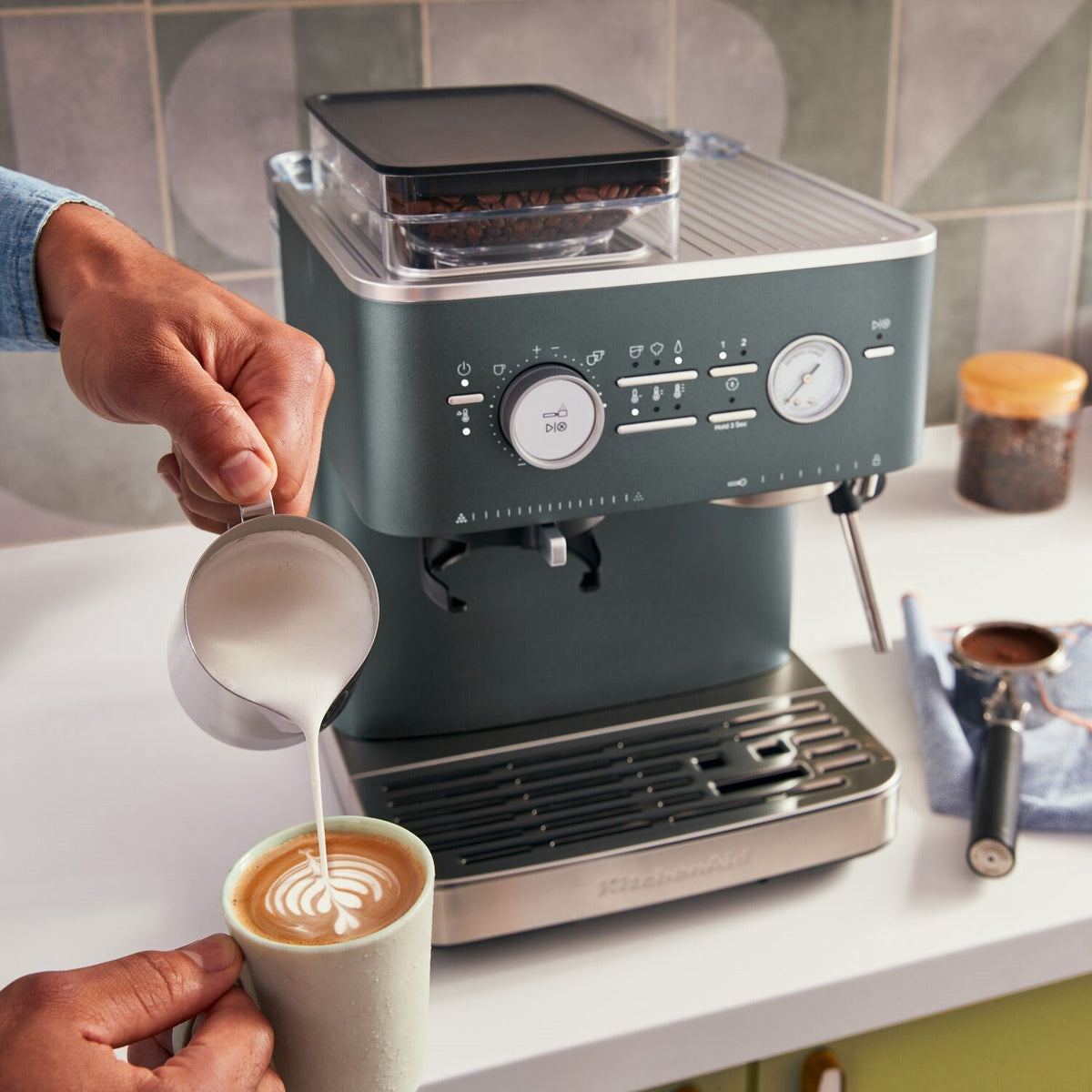 KitchenAid Semi-Automatic Espresso Machine with Burr Grinder and 15-Bar Pump – Juniper – KES6551JP
