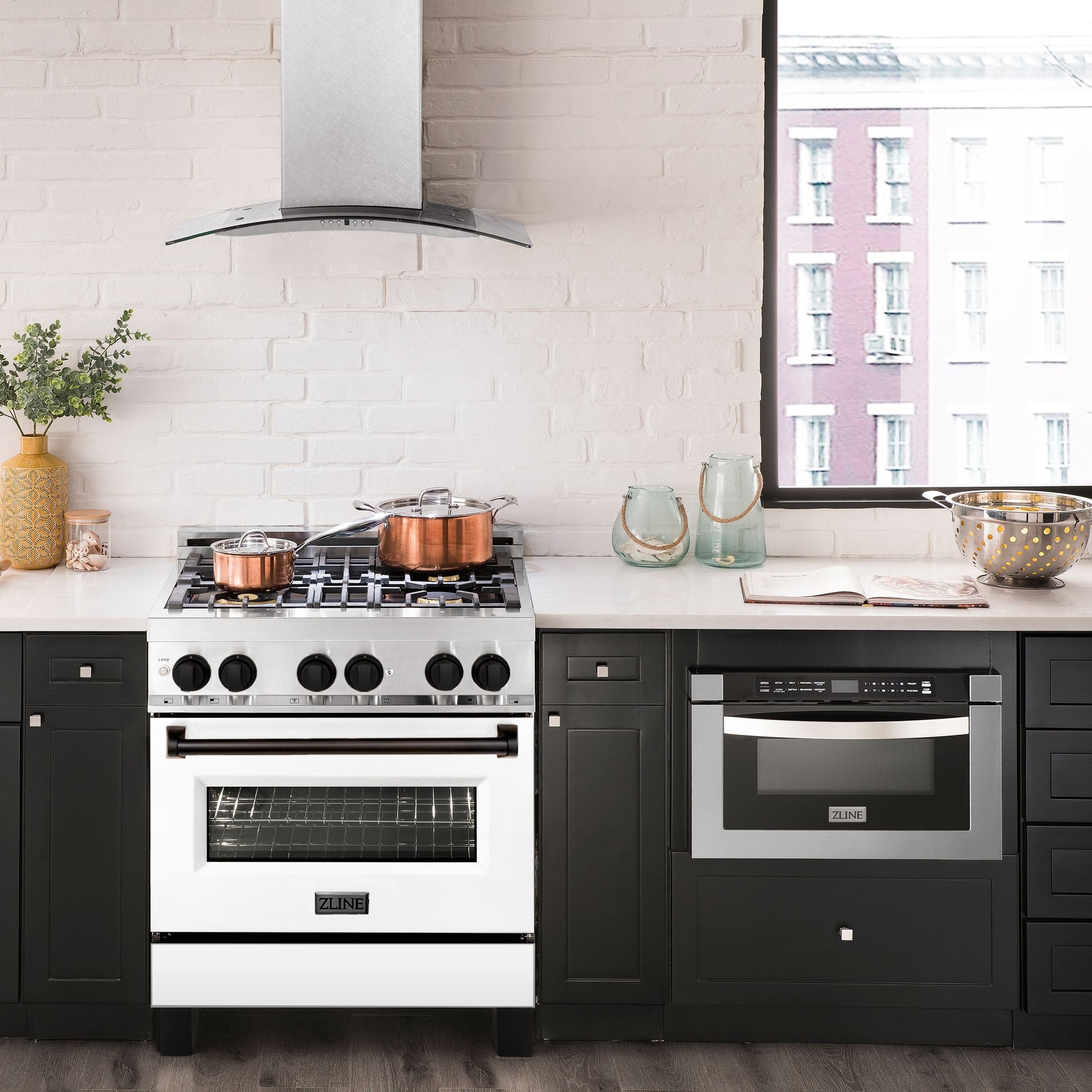 zline-autograph-30-in-dual-fuel-range-4-0-cu-ft-gas-cooktop-with-electric-convection-oven-white-matte-door-and-black-matte-accents-raz-wm-30-mb