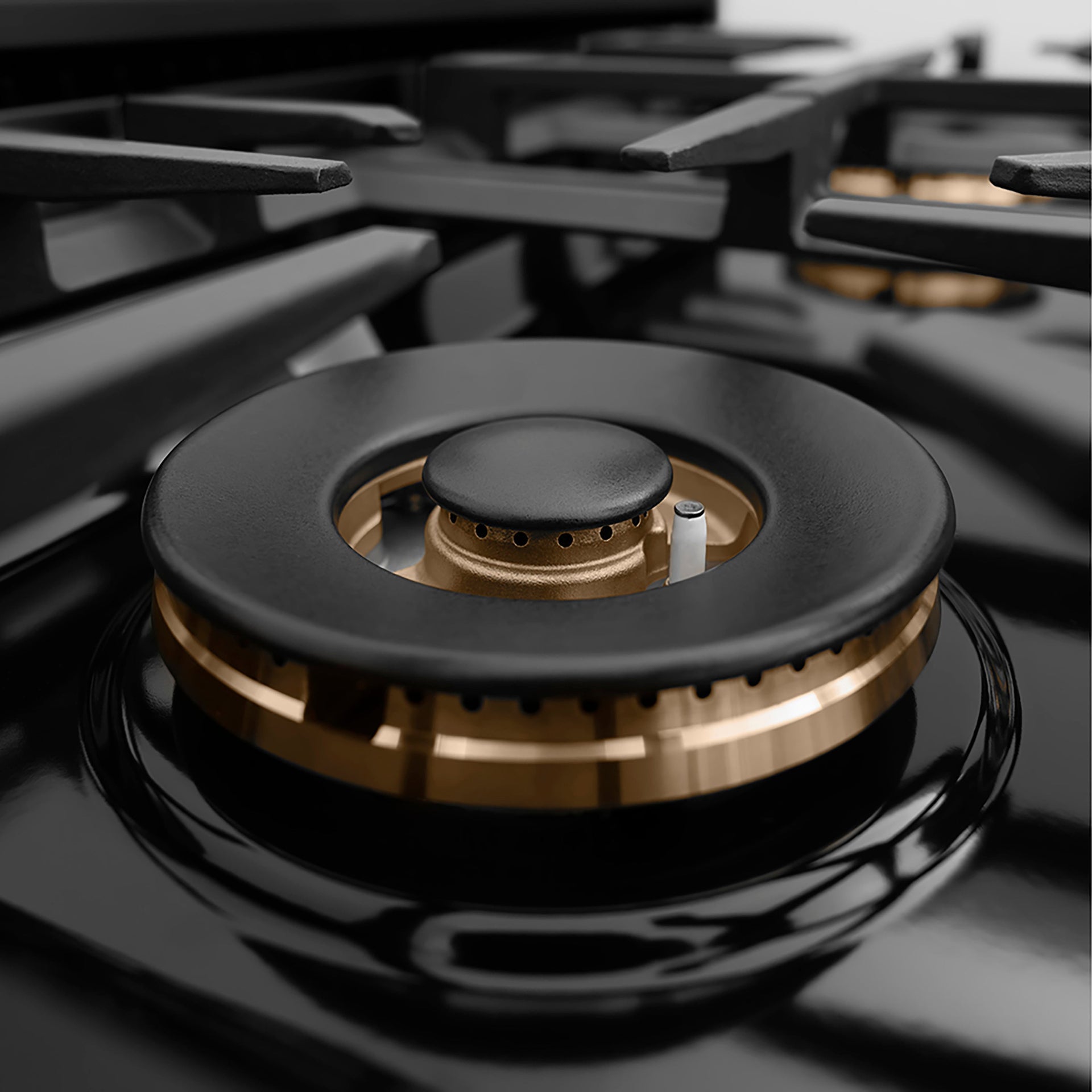 zline-30-classic-gas-rangetop-with-4-burner-duopro™-cooktop-in-black-stainless-steel-pcrtb-30