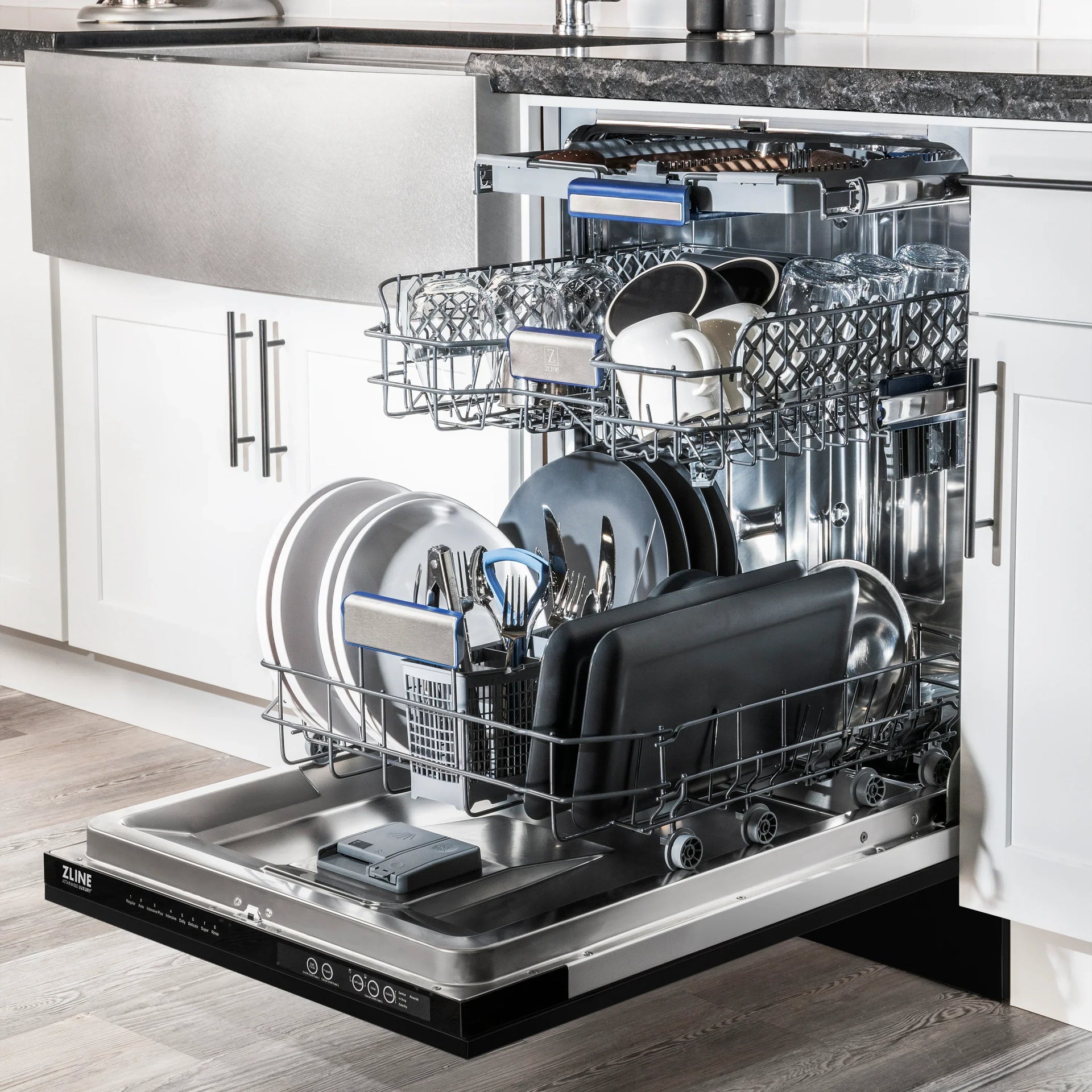zline-autograph-series-24-inch-tall-dishwasher-in-black-stainless-steel-with-champagne-bronze-handle-dwvz-bs-24-cb