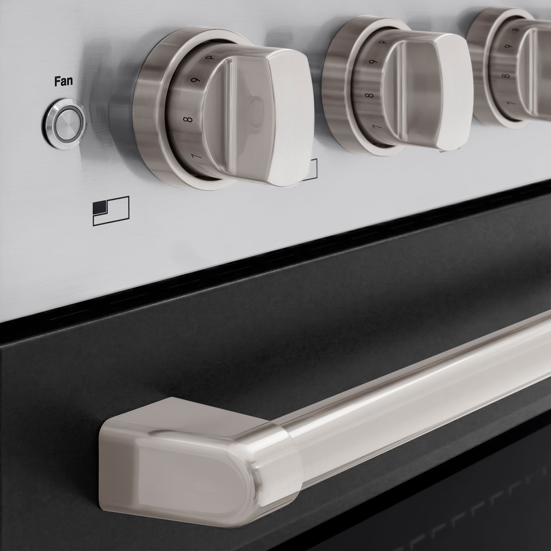 zline-30-in-induction-range-4-2-cu-ft-electric-convection-oven-4-elements-stainless-steel-black-matte-door-sinr-blm-30