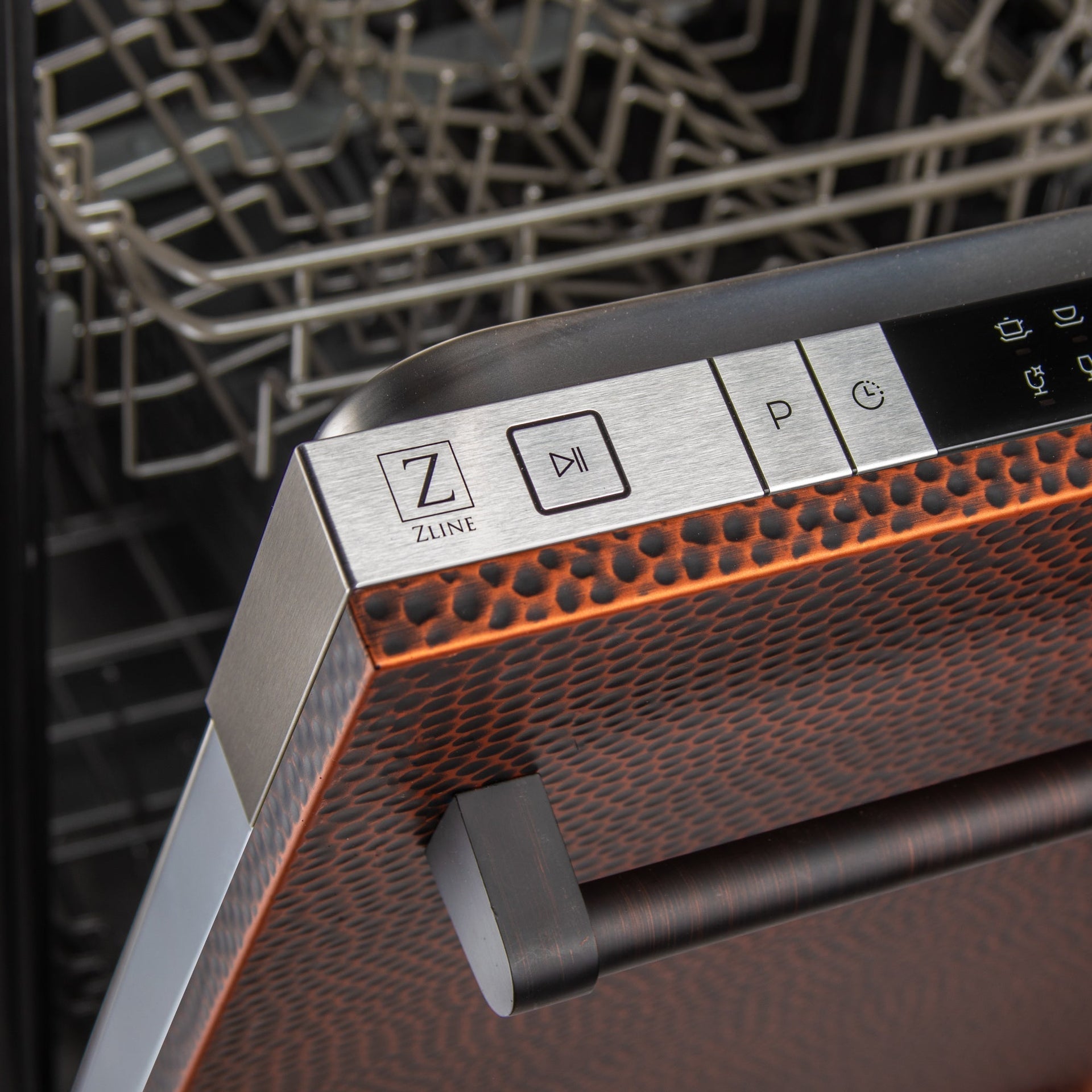 zline-24-in-top-control-dishwasher-in-hand-hammered-copper-with-traditional-style-handle-dw-hh-h-24